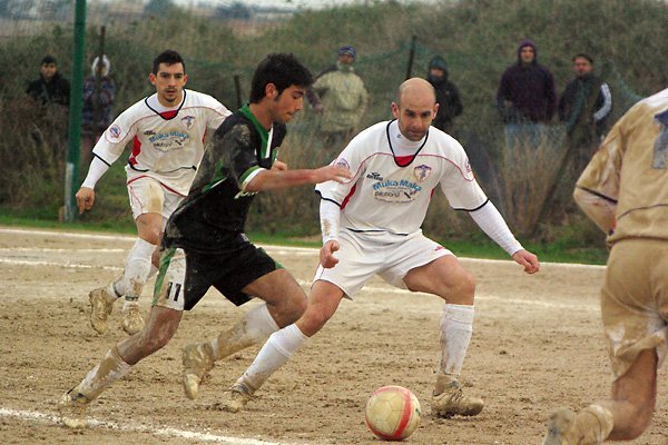 Giammarco Sanna si prepara all'esecuzione dal limite dell'area